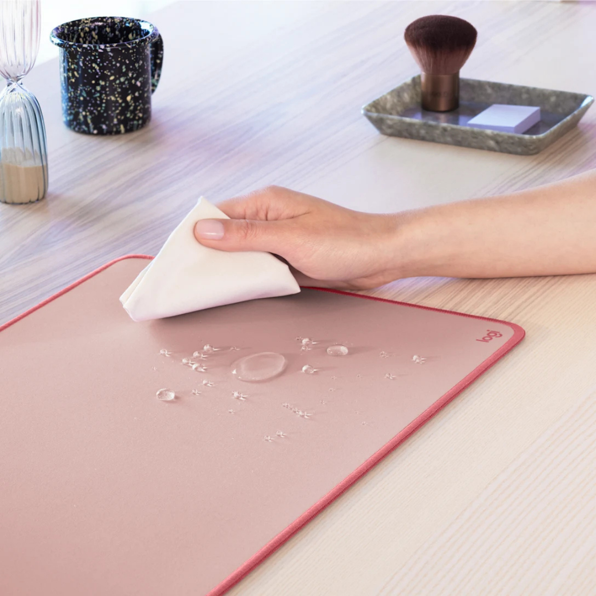 LOGITECH DESK MAT STUDIO SERIES 700X300MM