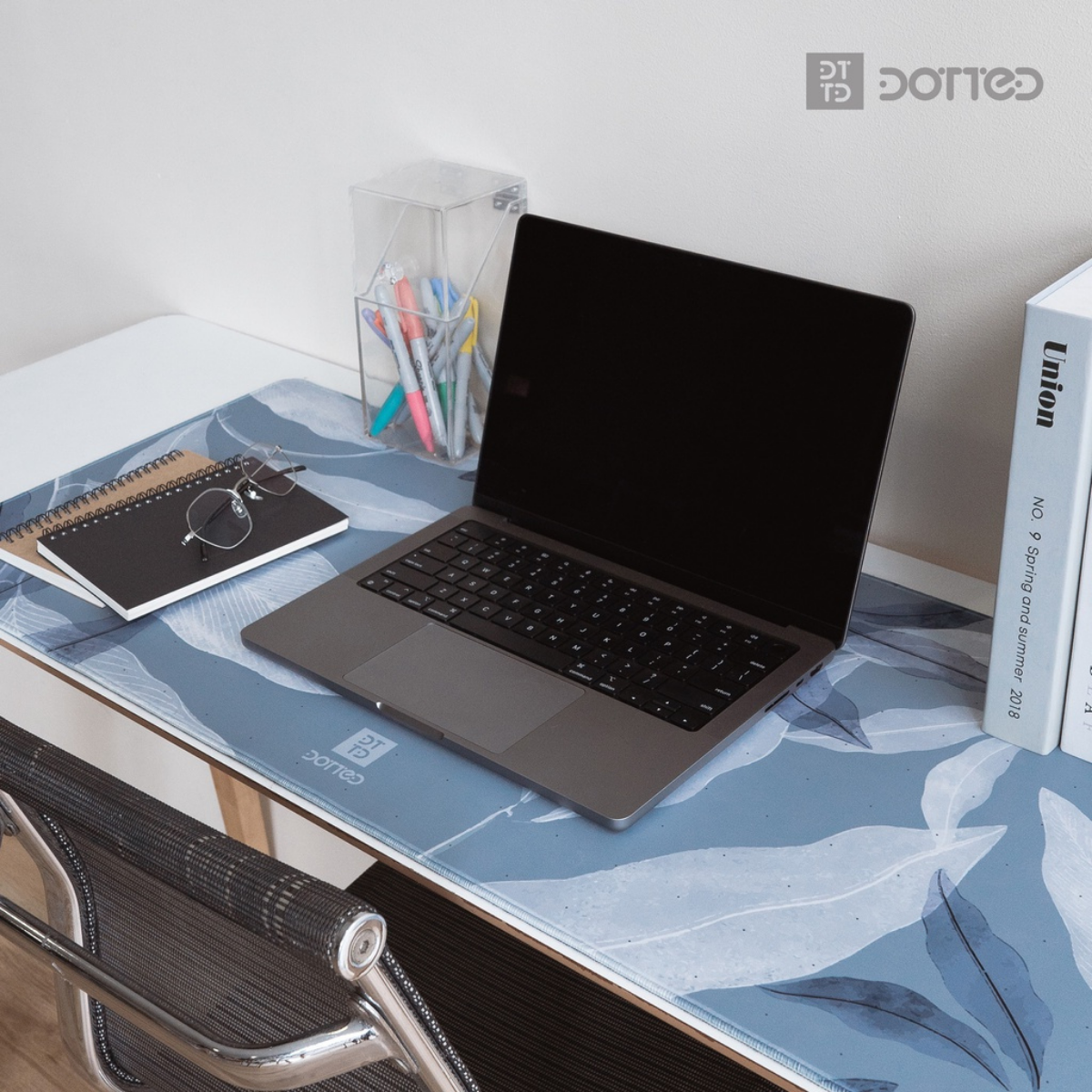 DOTTED SERENE 900X400MM DESK MAT (4MM)